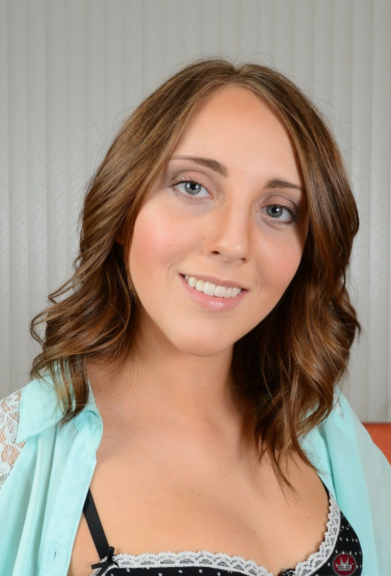 Алла, 23